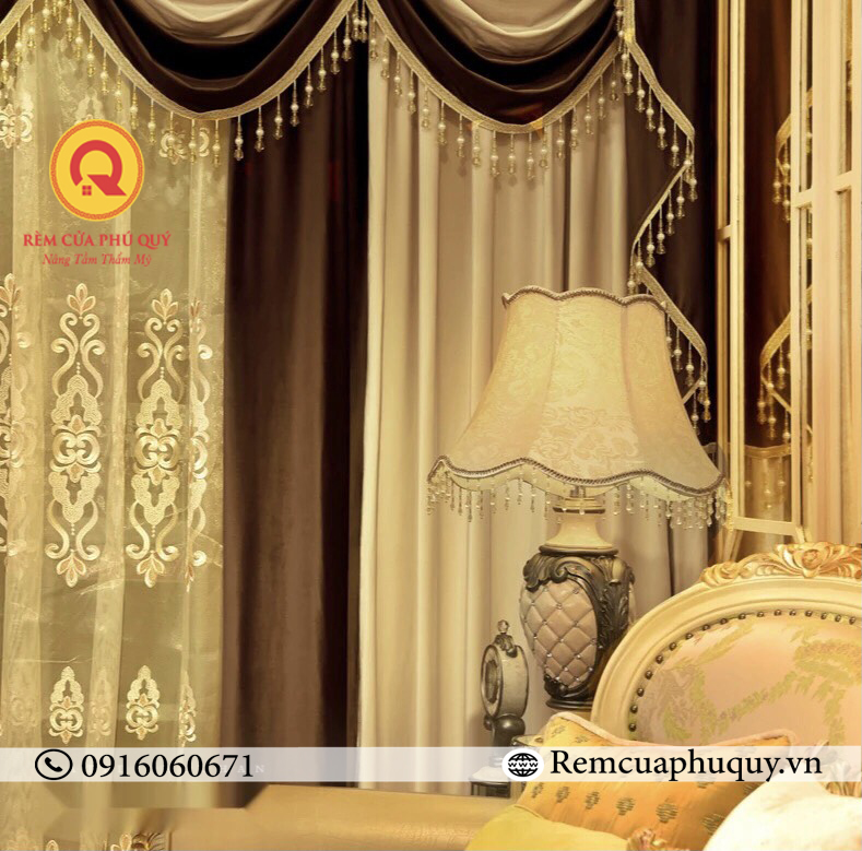 rem-cua-biet-thu25